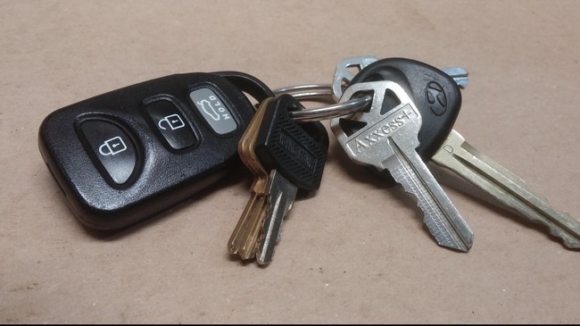 4 Sebab Alarm Mobil Tak Bunyi Usai Tekan Tombol Kunci Remote