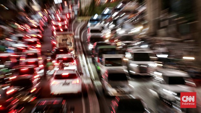 Viral Sopir Fortuner Pelat Dinas Polisi Ancam Pengendara di Jakut