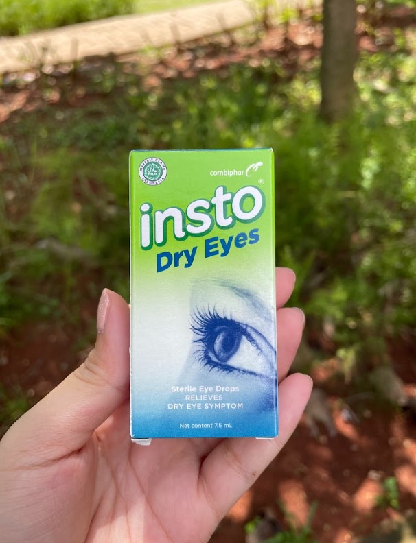 Jangan Dibiarkan, Ini Pengalamanku Mengatasi Mata Kering dengan Insto Dry Eyes